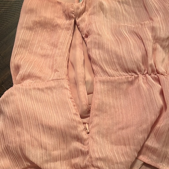 Express dressy pink low cut tank top - size xs - Picture 4 of 4